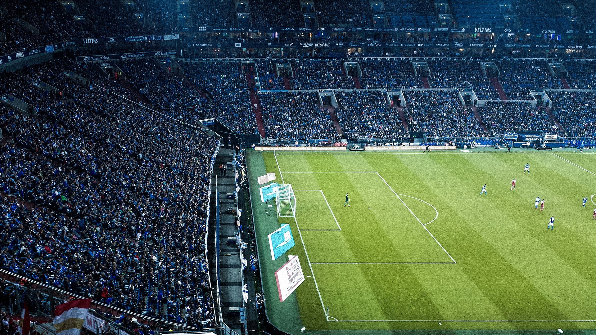 布莱顿高强度逼抢赢得球权主动，布莱顿ds